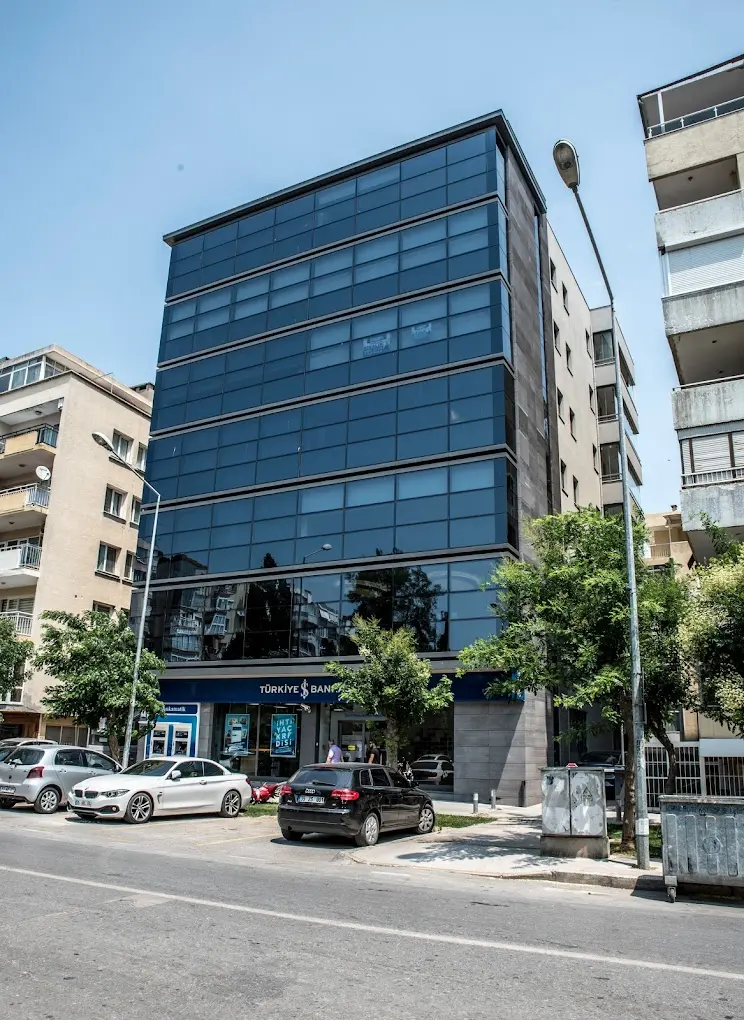 Doç. Dr. Özgür Akşan Muayenehanesi