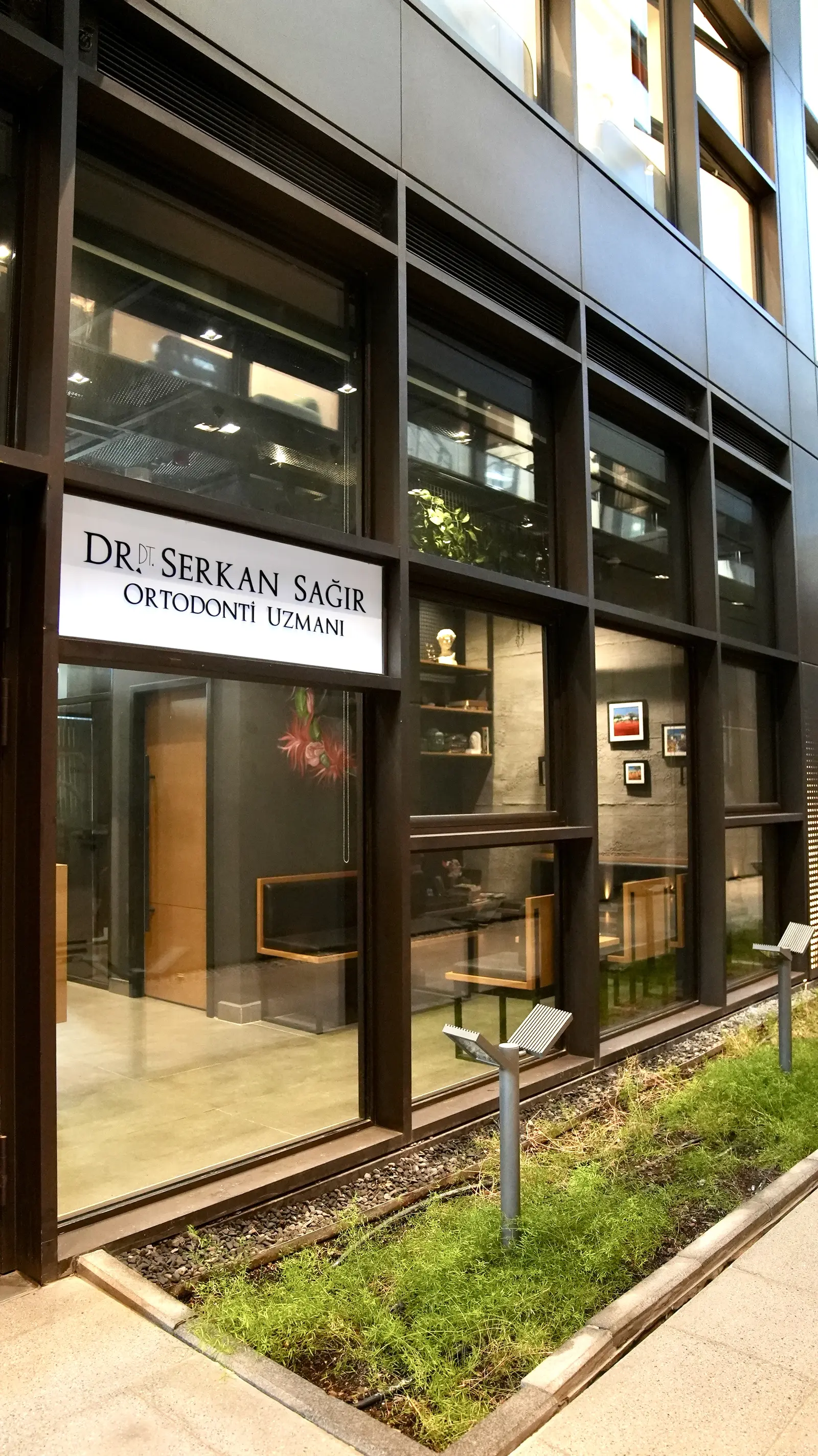Uzm. Dt. Serkan Sağır Muayenehanesi