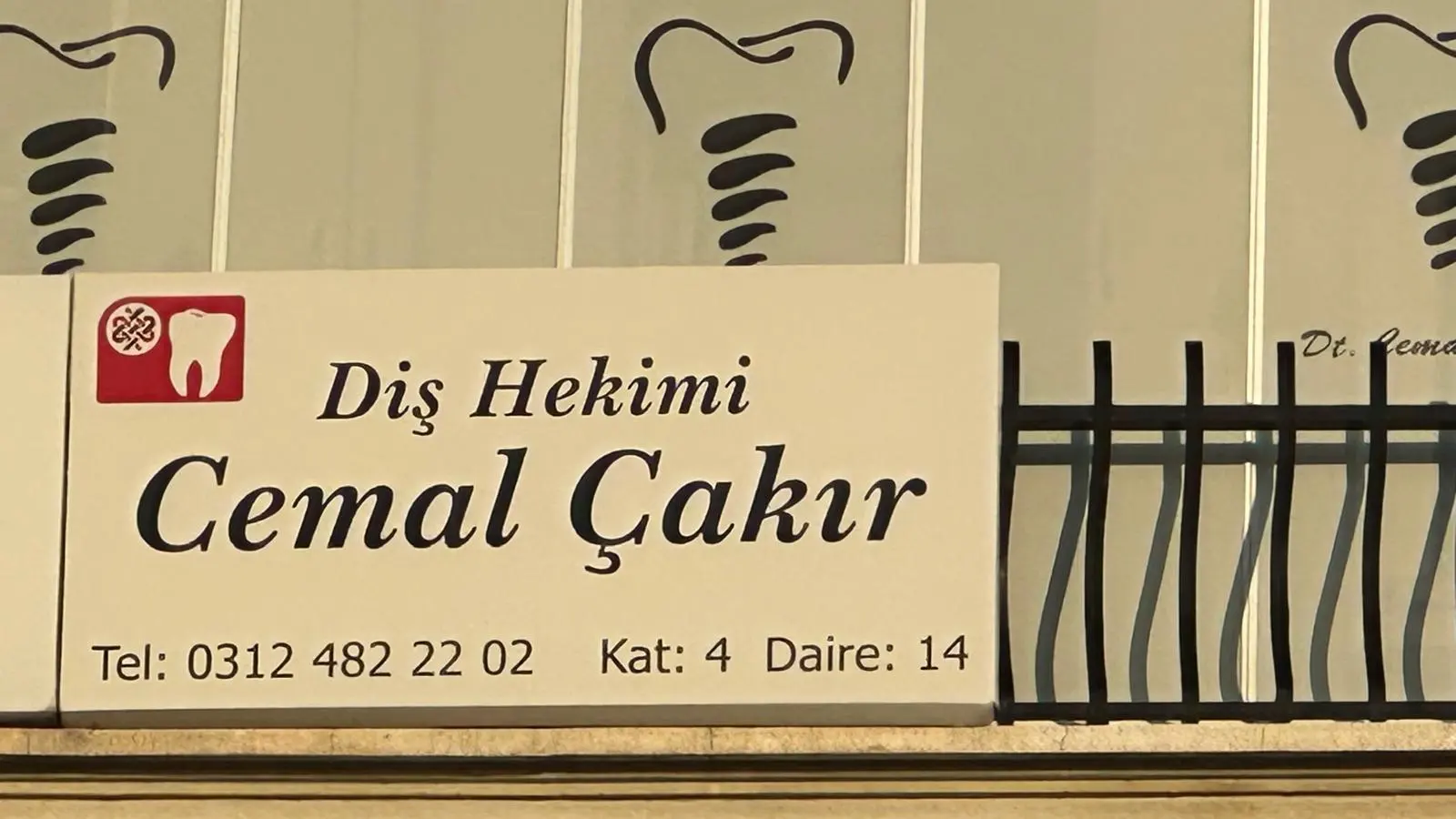 Dt. Cemal Çakır Muayenehanesi