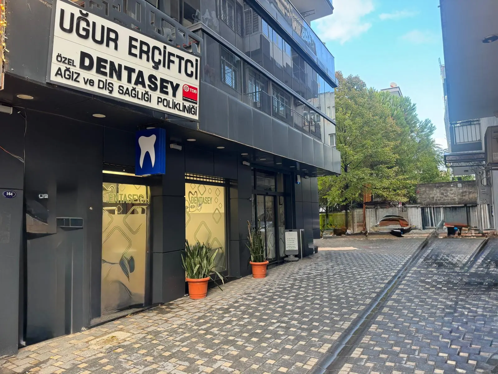 Özel Uğur Erçiftçi Dentasey Ağız ve Diş Sağlığı Polikliniği