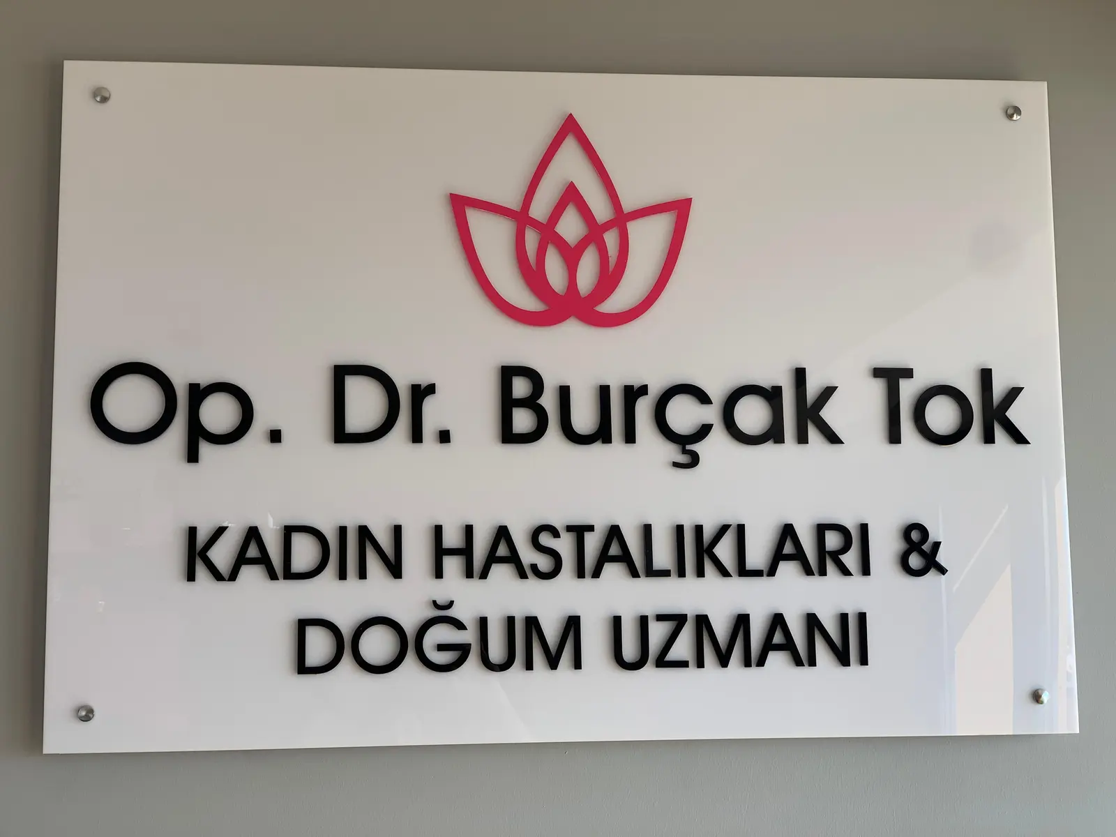 Op. Dr. Burçak Tok Muayenehanesi