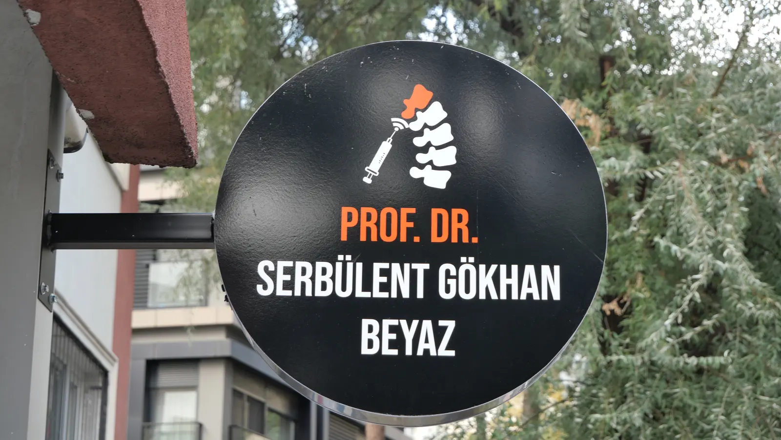 Prof. Dr. Serbülent Gökhan Beyaz Muayenehanesi