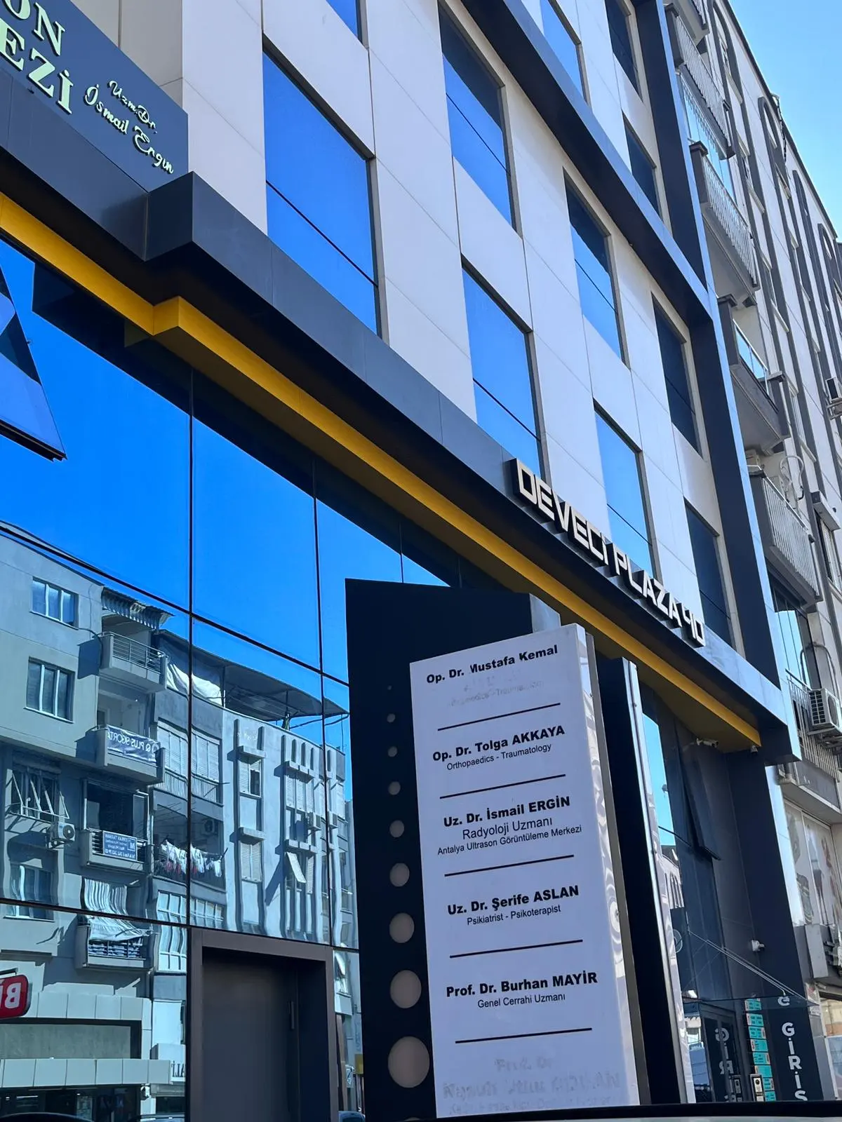 Prof. Dr. Burhan Mayir Muayenehanesi