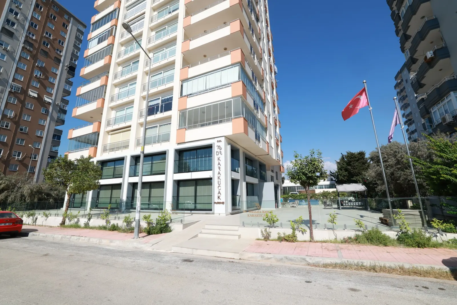 Özel Dr. Karakucak Polikliniği