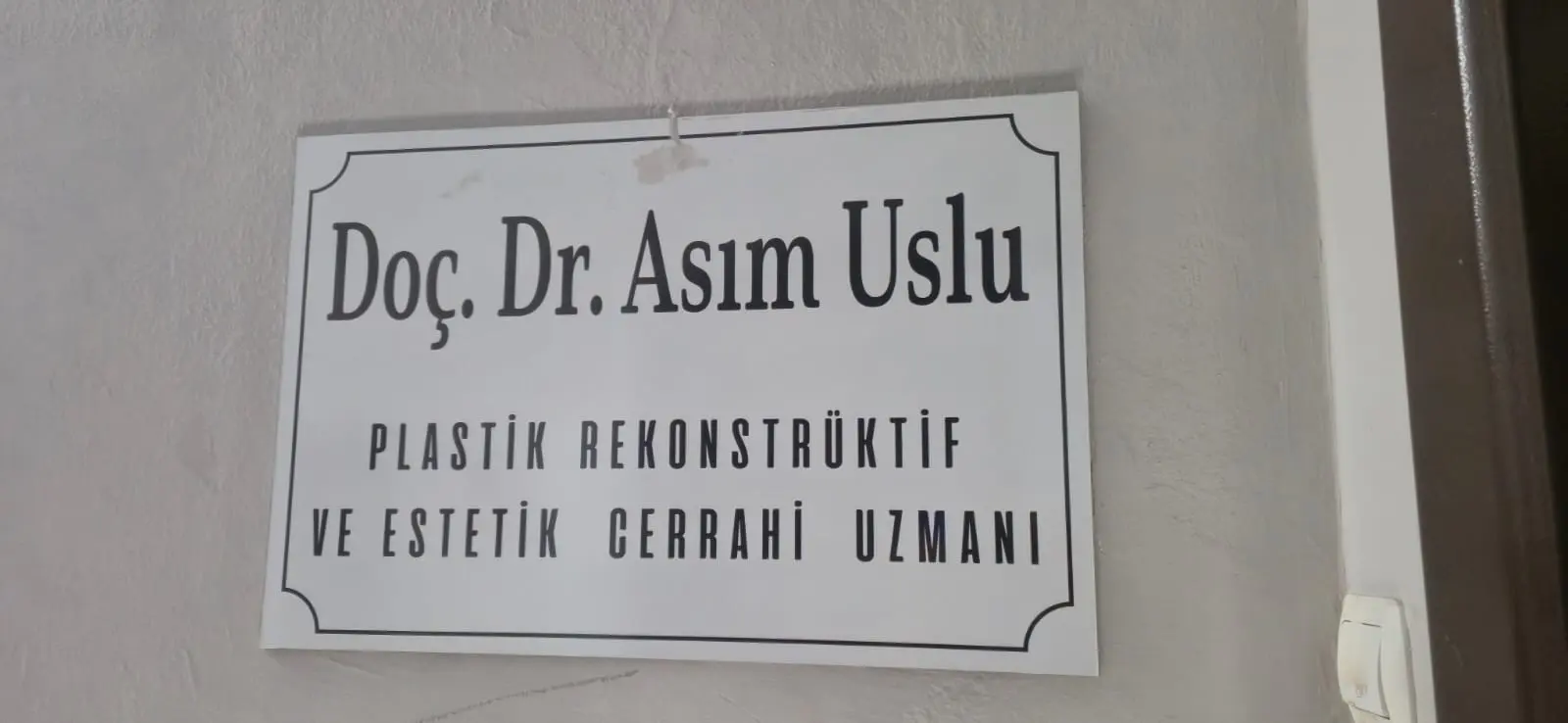 Doç. Dr. Asım Uslu Muayenehanesi