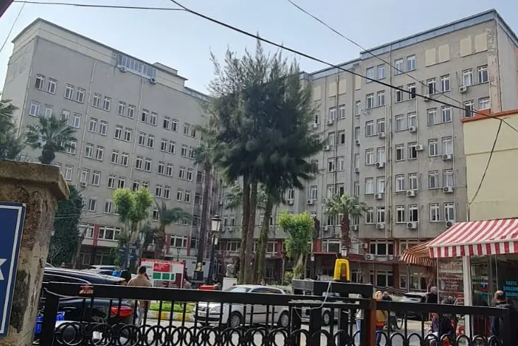 T.C.Sağlık Bakanlığı İzmir Alsancak Nevvar Salih İşgören Devlet Hastanesi