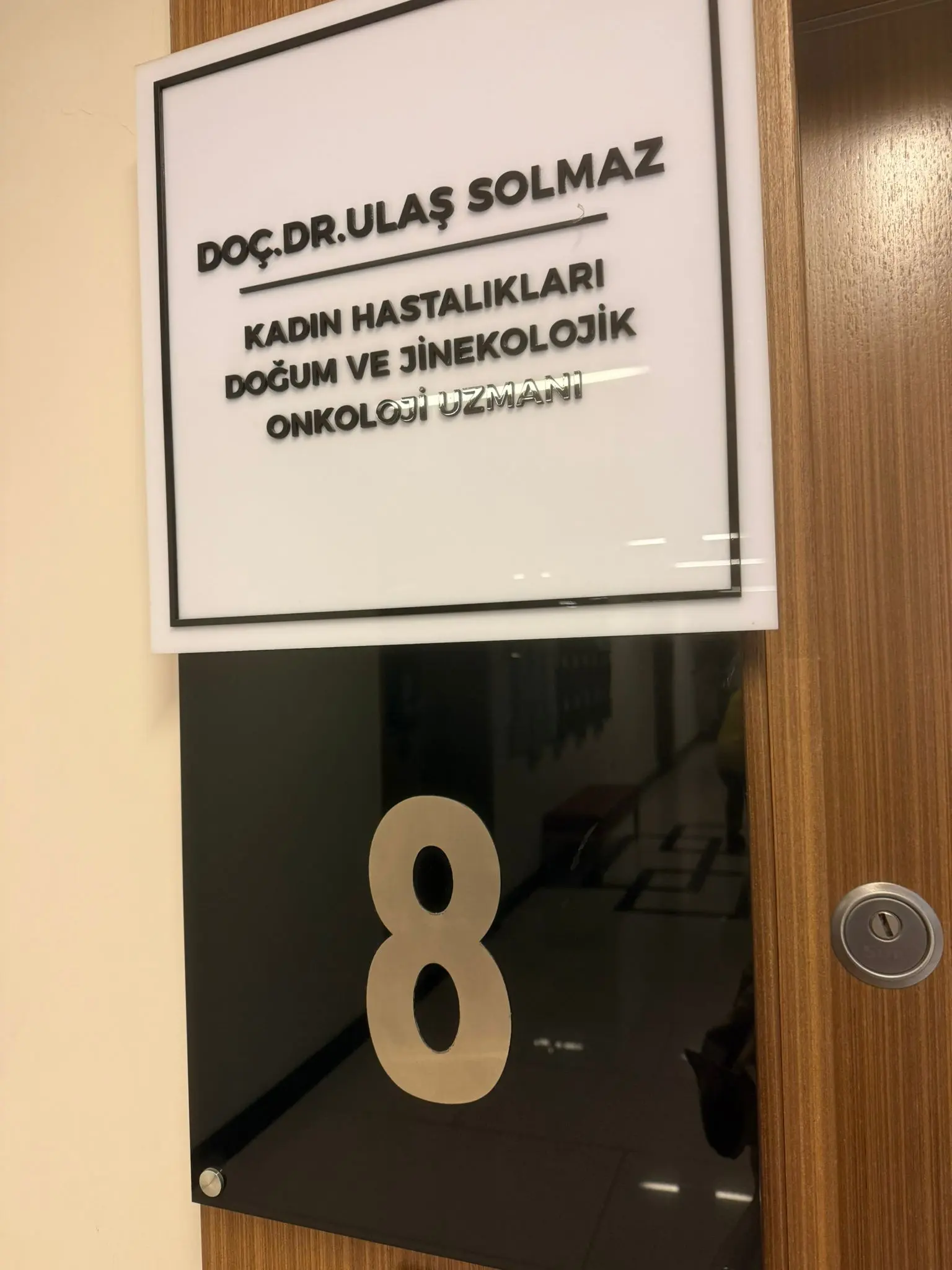 Doç. Dr. Ulaş Solmaz Muayenehanesi