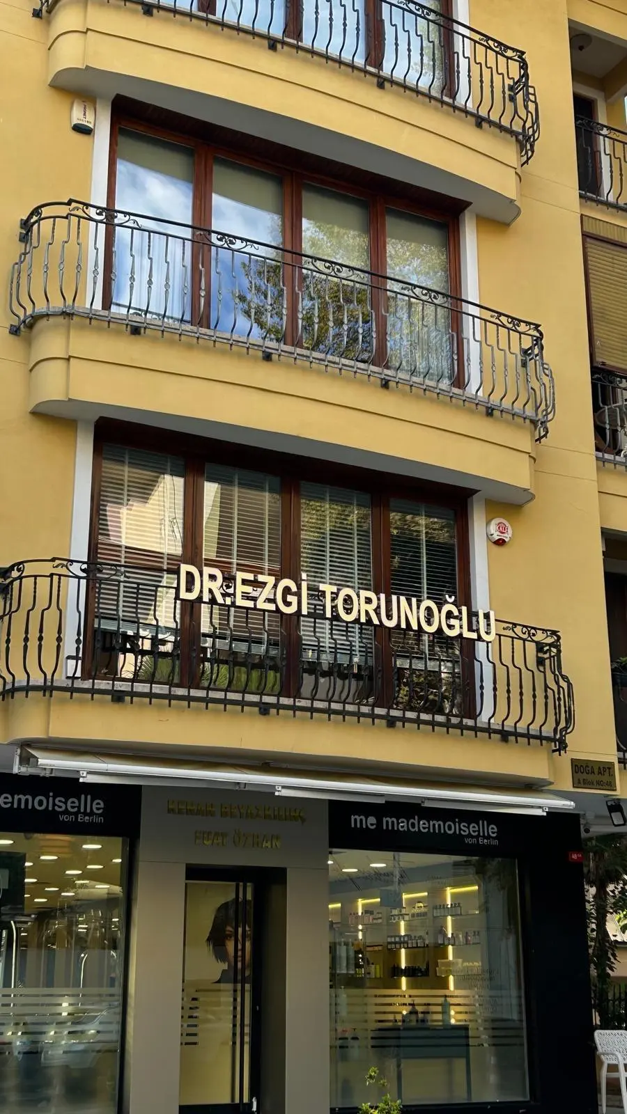 Dr.Ezgi Karavelioğlu Muayenehanesi