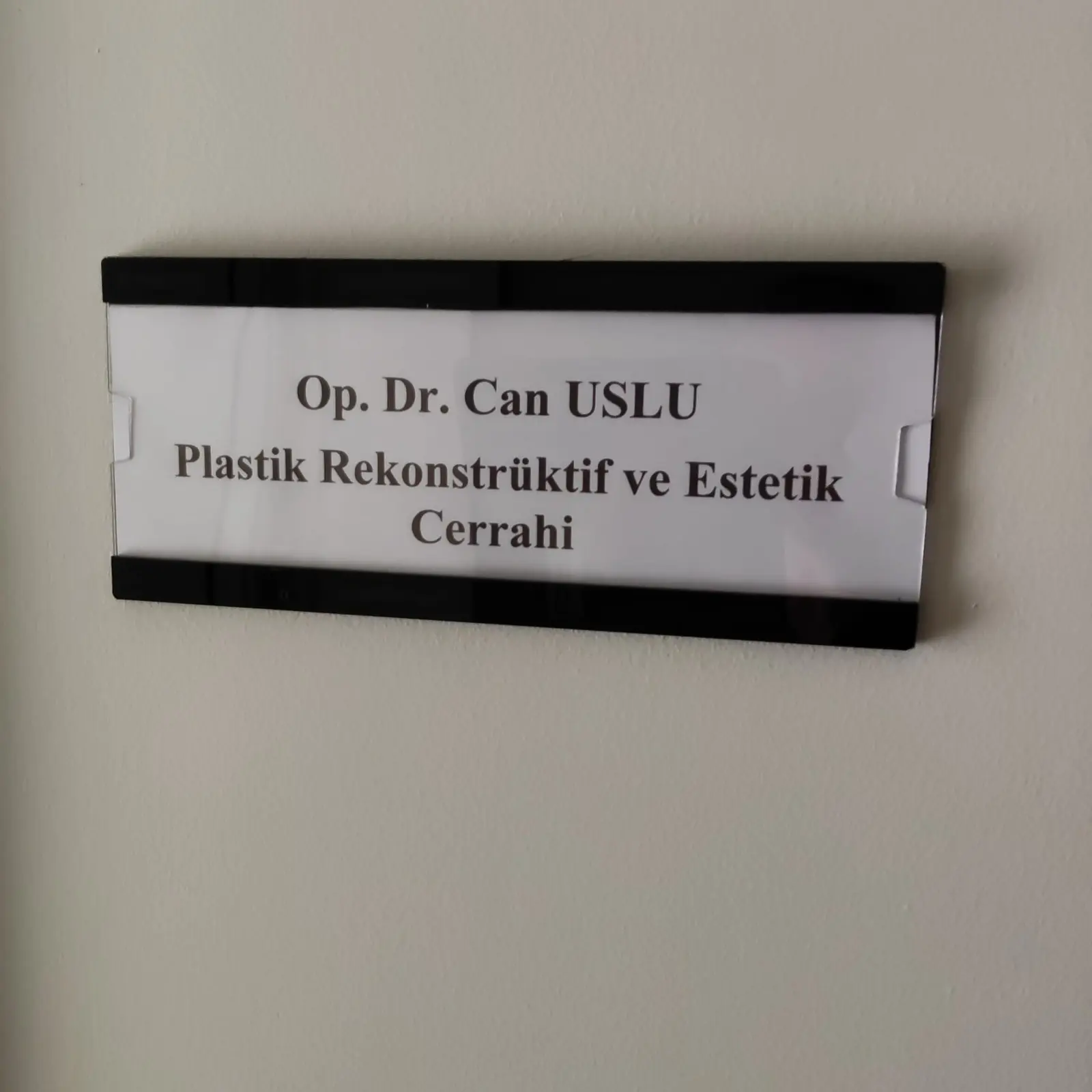 Op. Dr. Can Uslu Muayenehanesi