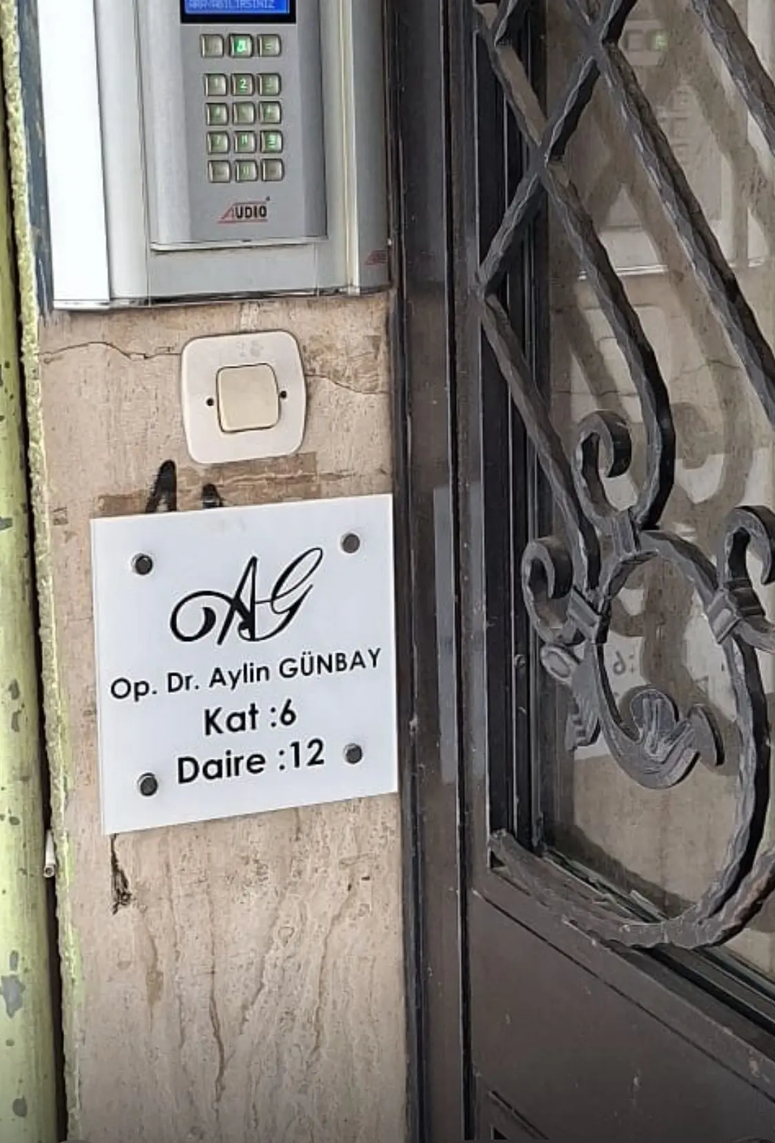 Op. Dr. Aylin Günbay Muayenehanesi