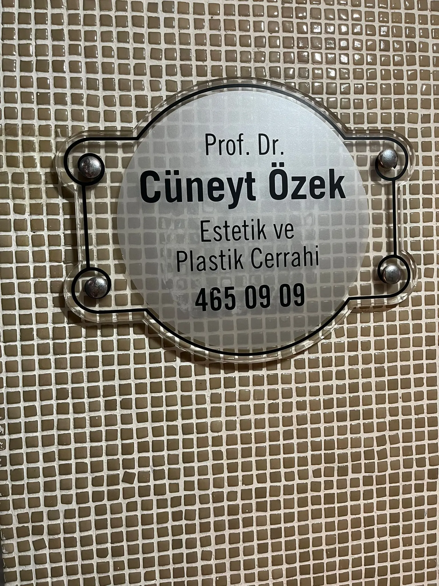 Prof. Dr. Zeyyat Cüneyt Özek Muayenahenesi