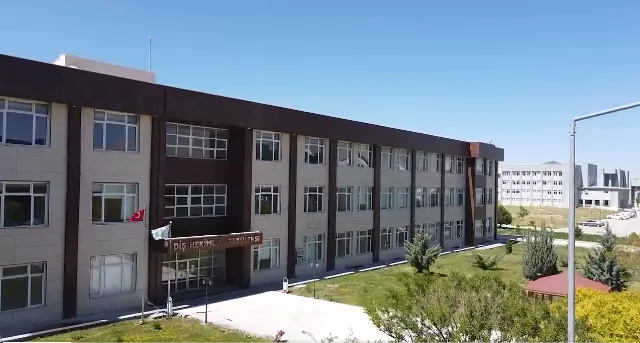 Niğde Ömer Halisdemir Üniversitesi Ağız ve Diş Sağlığı Merkezi