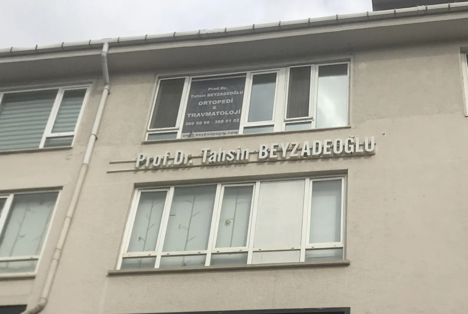 Prof. Dr. Tahsin Beyza Beyzadeoğlu Muayenehanesi
