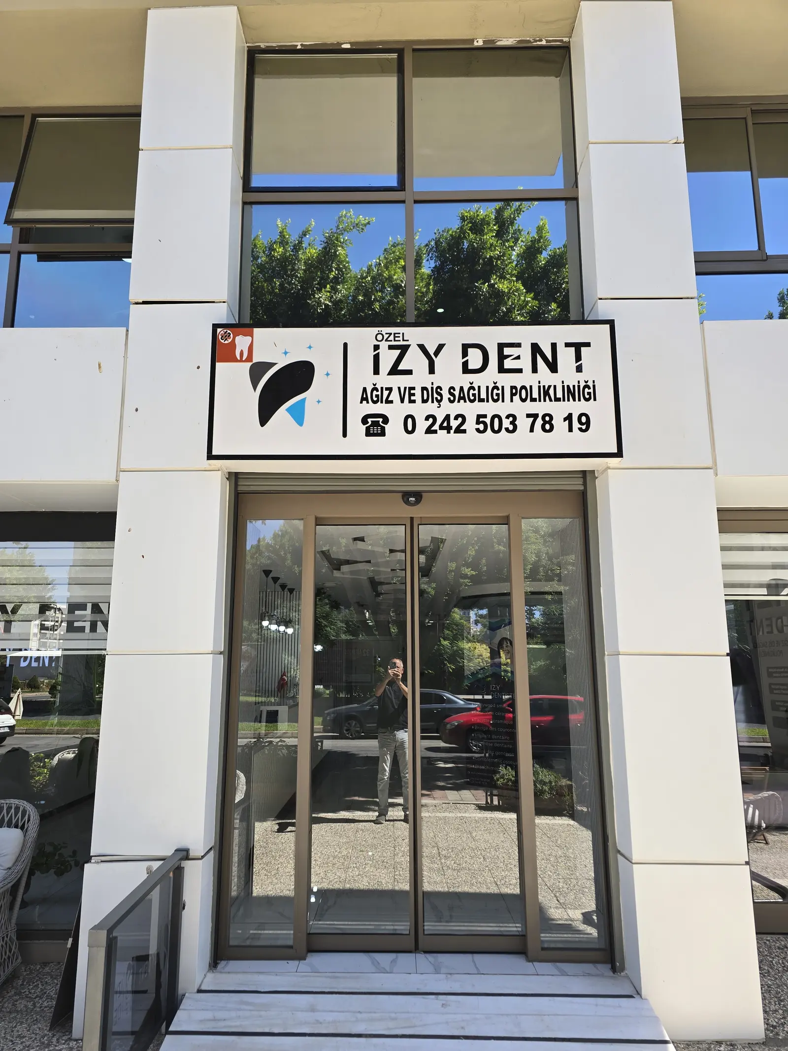 Özel İzy Dent Ağız ve Diş Sağlığı Polikliniği