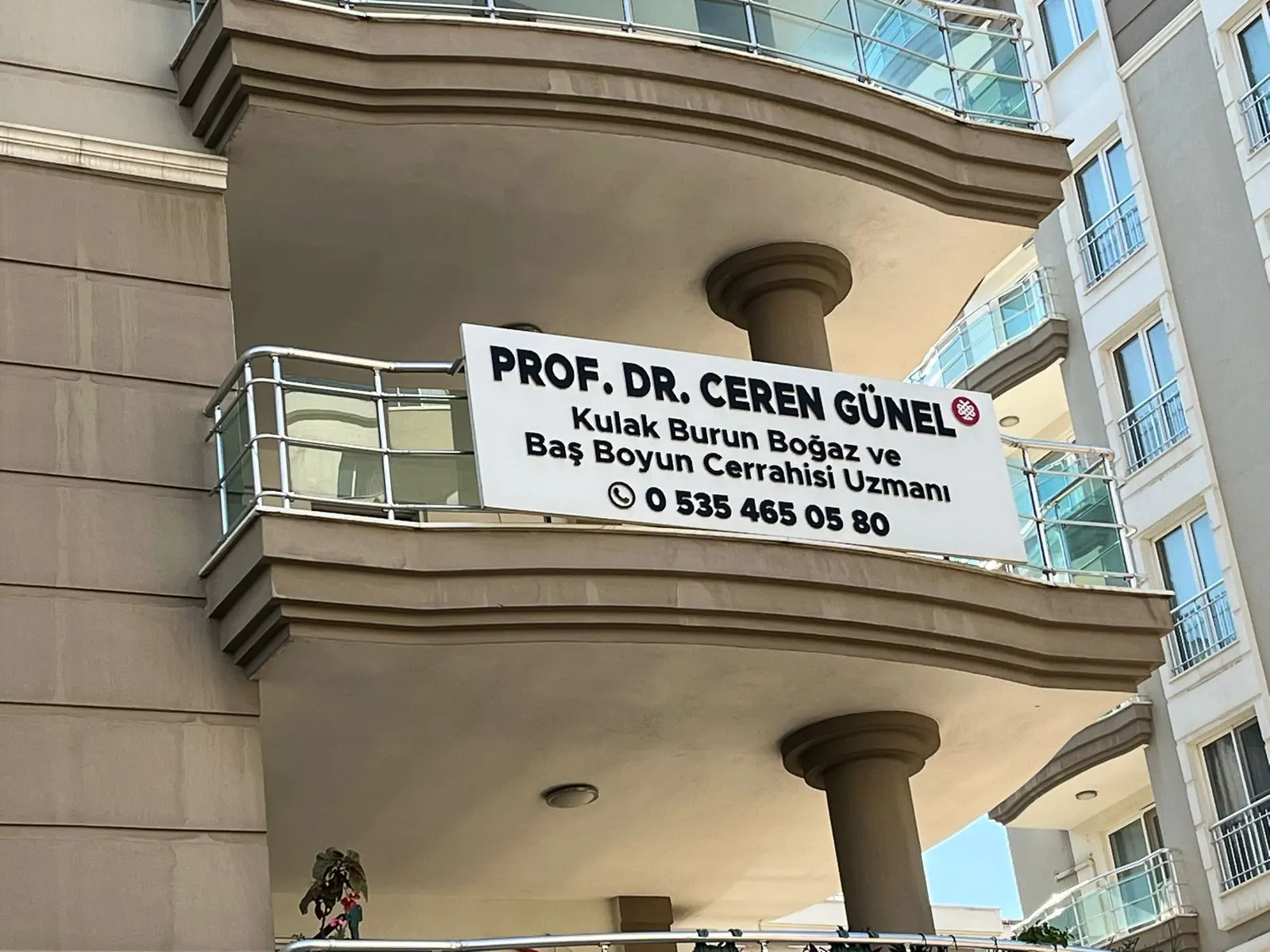 Prof. Dr. Ceren Günel Muayenehanesi