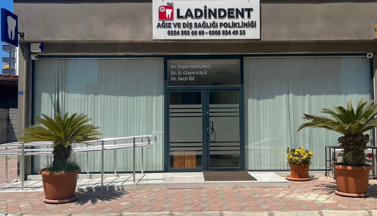 Özel Ladindent Ağız ve Diş Sağlığı Polikliniği