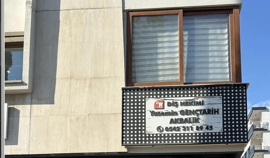 Dt. Yasemin Gençtarih Akbalık Muayenehanesi