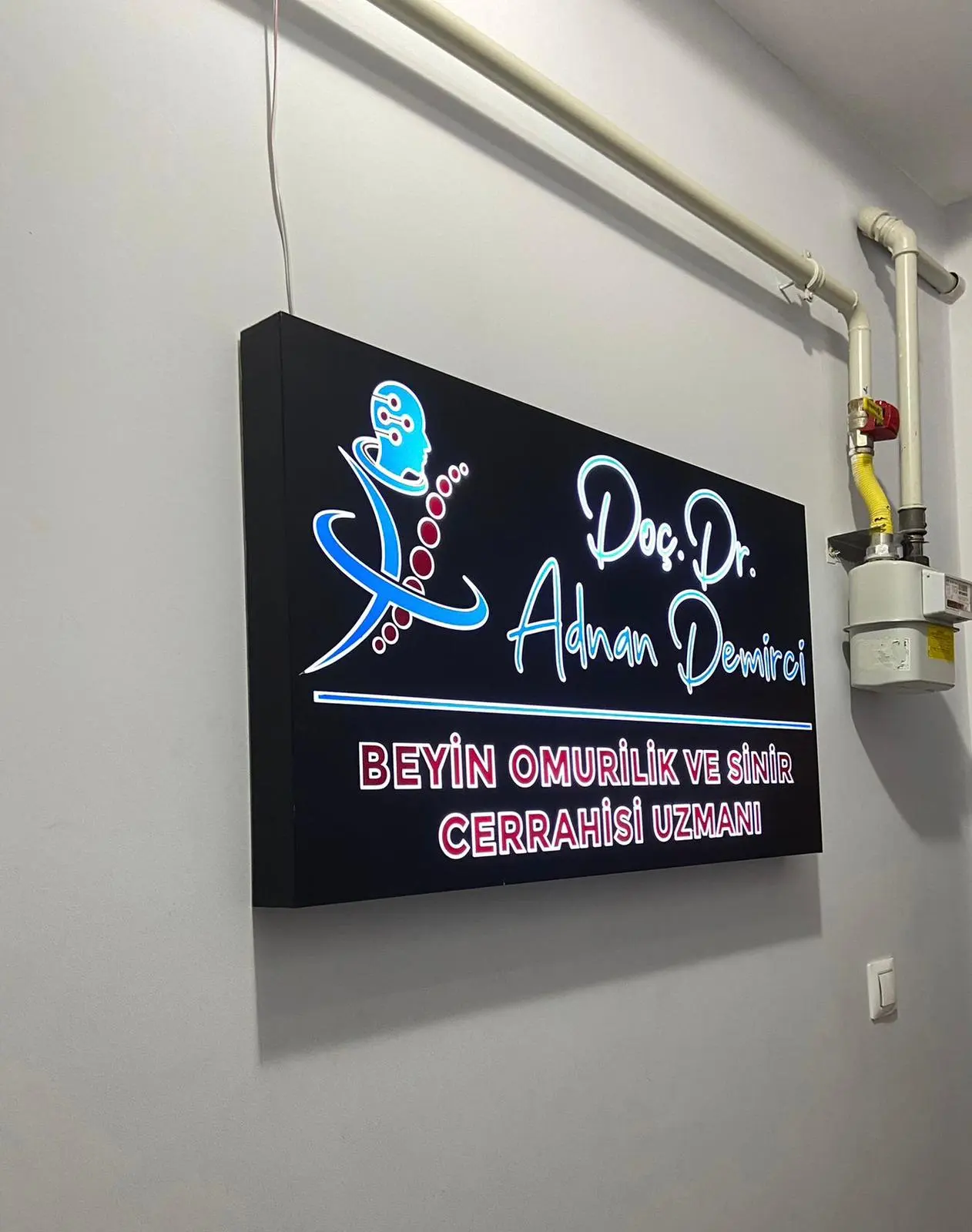 Doç. Dr. Adnan Yalçın Demirci Muayenehanesi