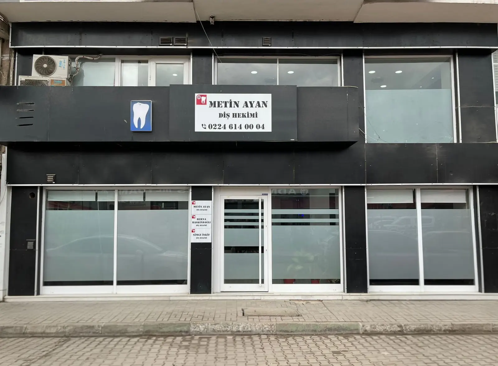 Dt. Metin Ayan Muayenehanesi