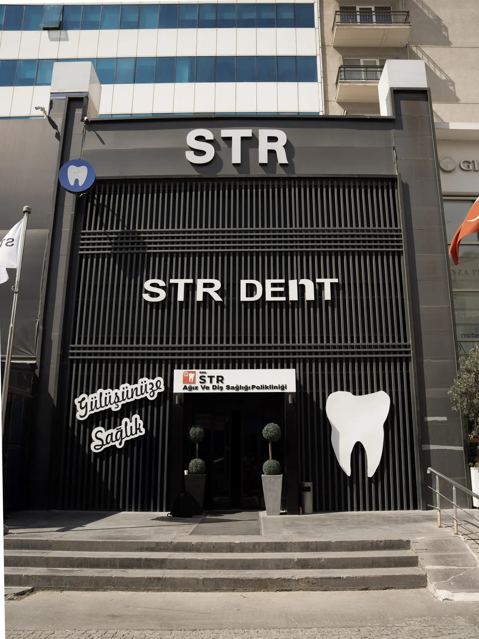 Özel STR Ağız ve Diş Sağlığı Polikliniği
