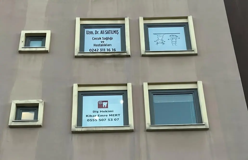Dt. Kibar Emre Mert Muayenehanesi
