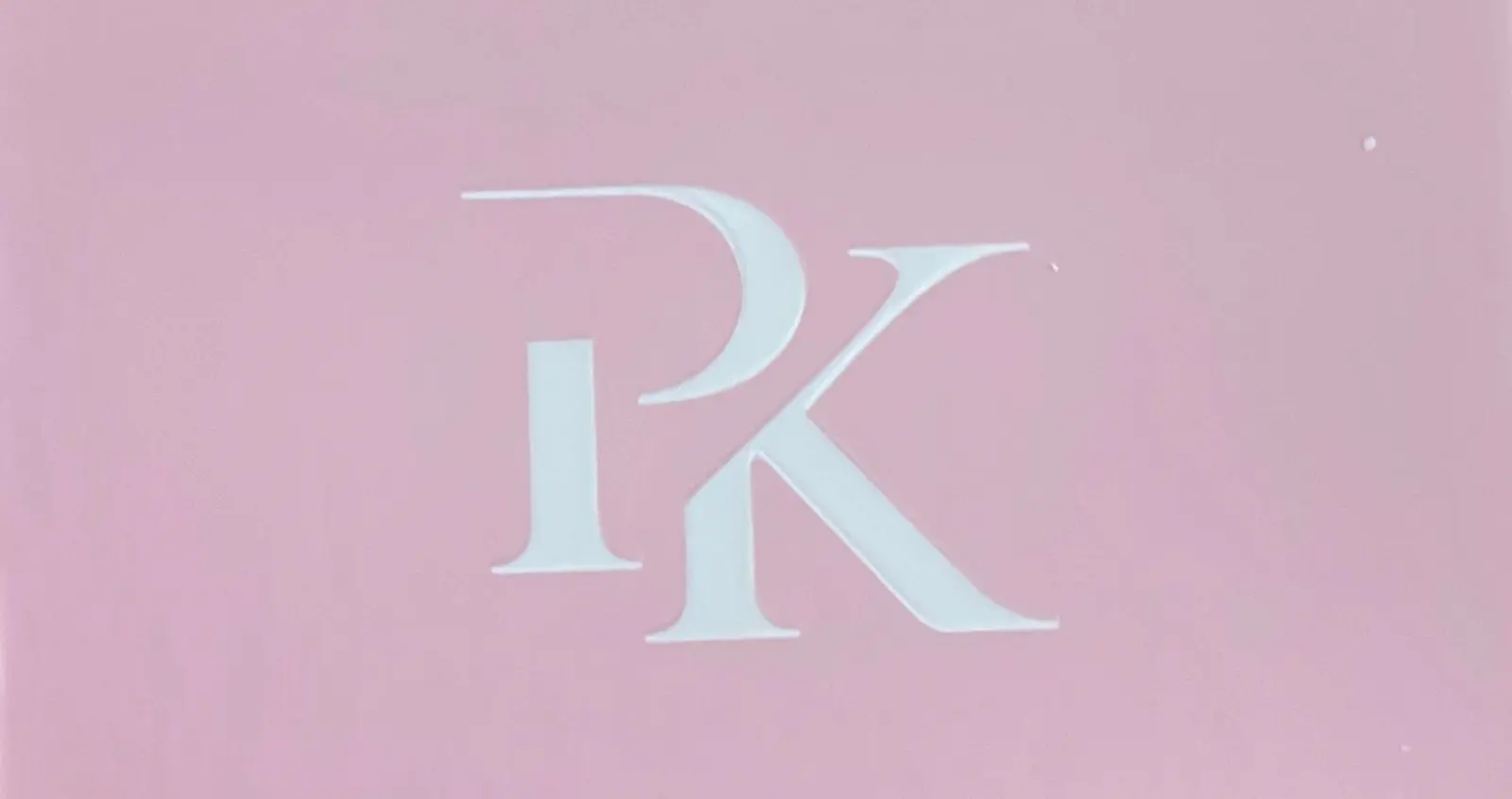 Doç. Dr. Pınar Kadiroğulları Muayenehanesi logo