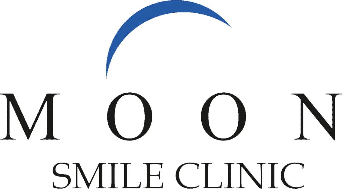 Moon Smile Clinic logo
