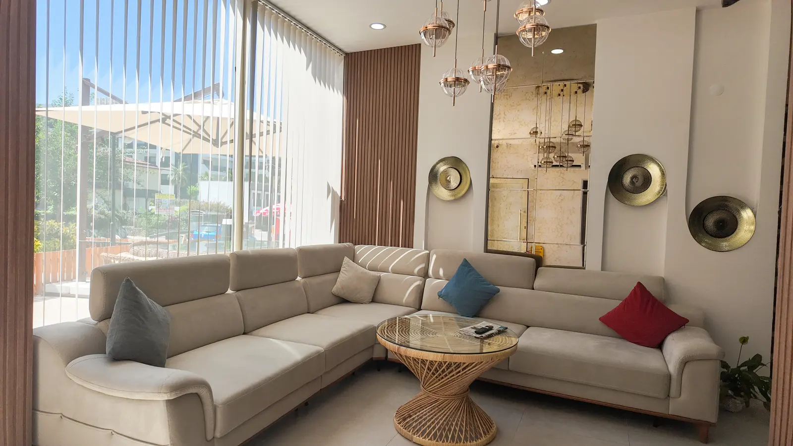 Aura Dent Kuşadası