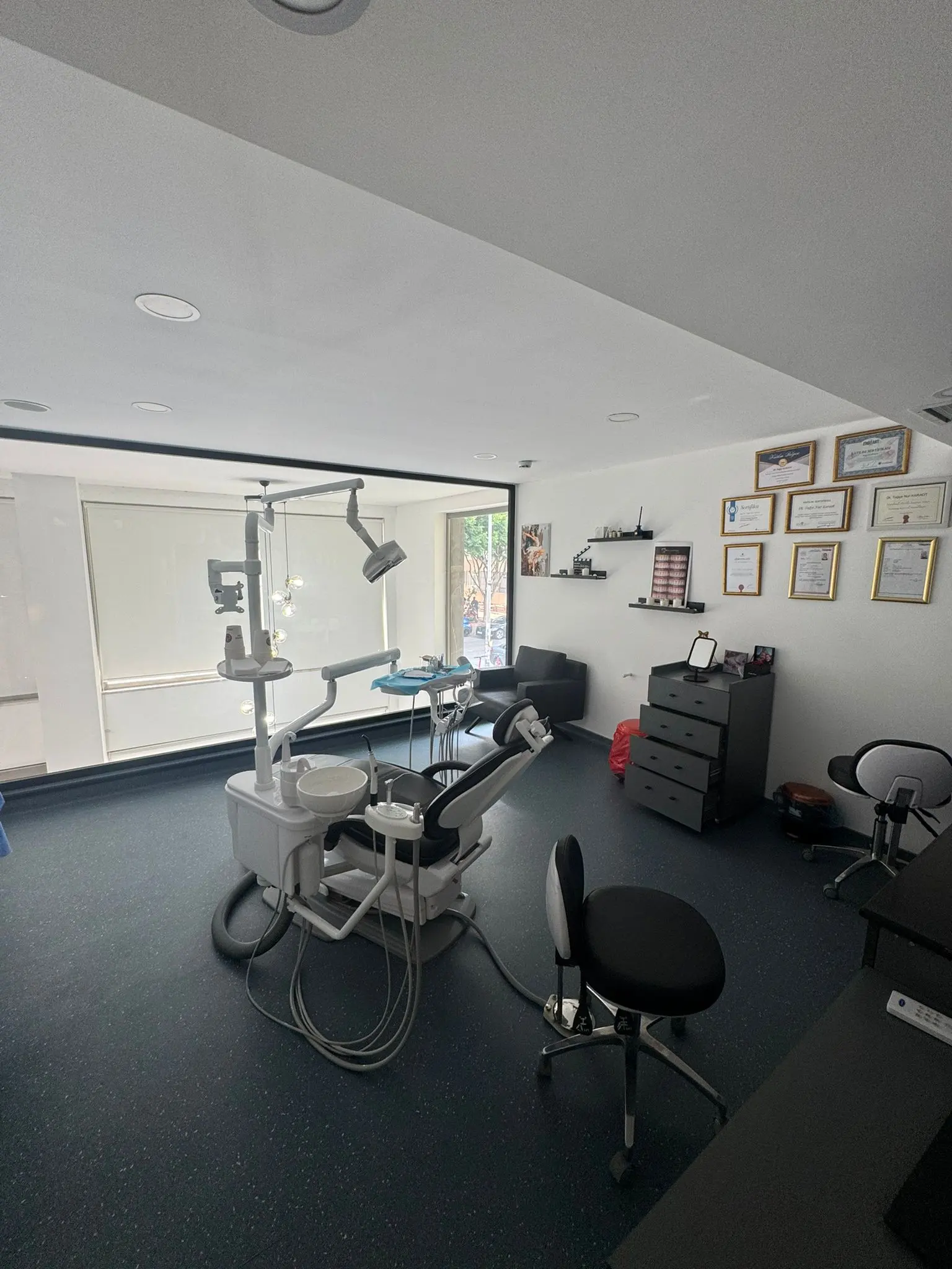 Özel Premium Smile Studio Ağız ve Diş Sağlığı Polikliniği