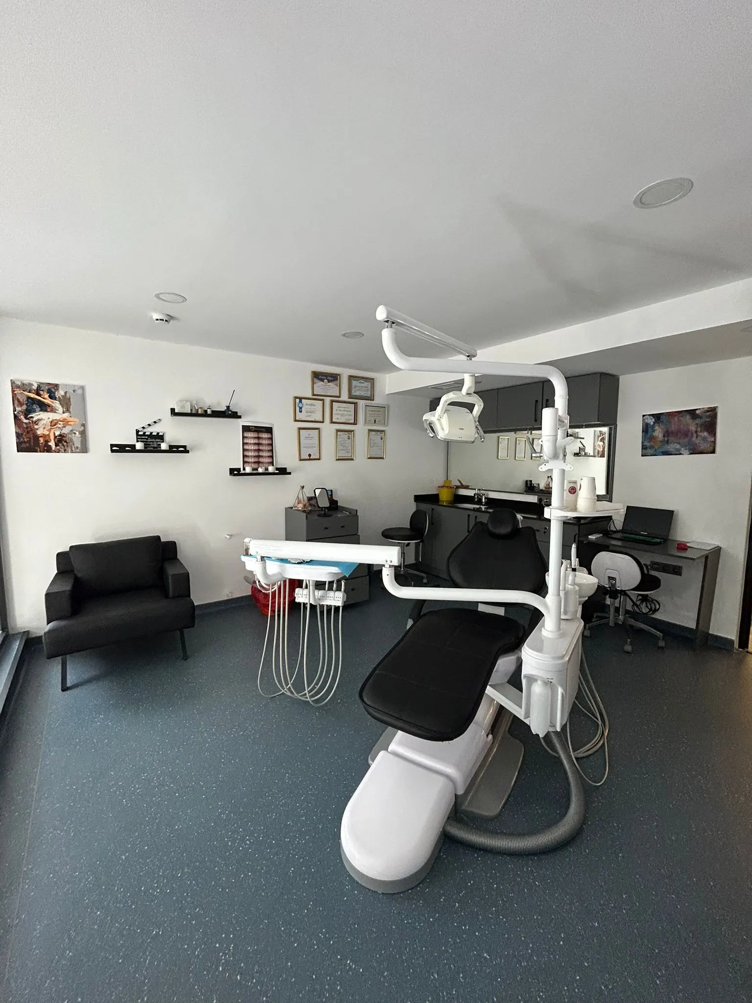 Özel Premium Smile Studio Ağız ve Diş Sağlığı Polikliniği
