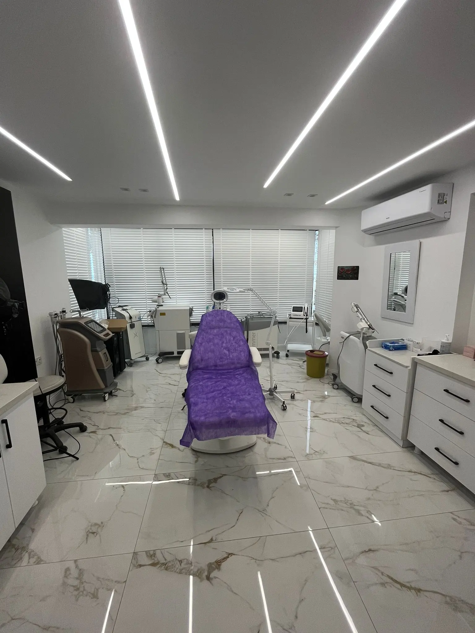 Uzm. Dr. Tekden Karapınar Dermatoloji Kliniği