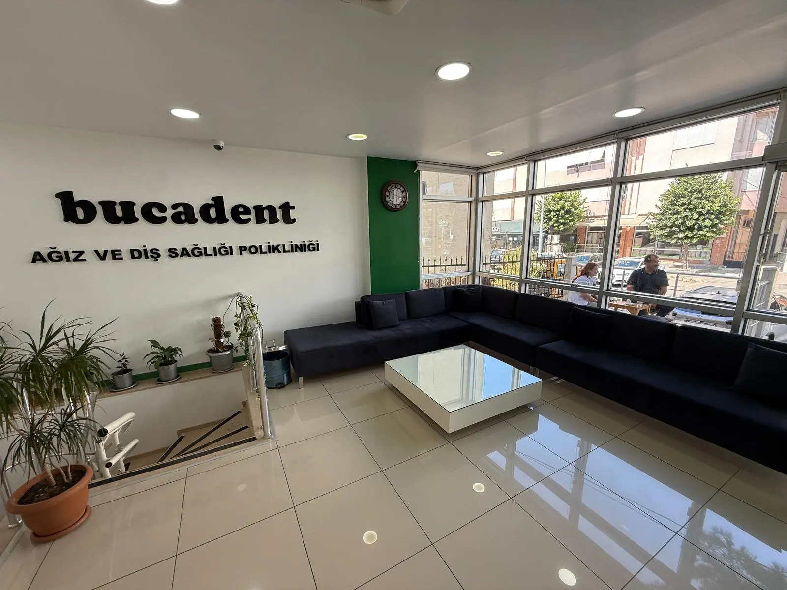Özel Bucadent Ağız ve Diş Sağlığı Polikliniği
