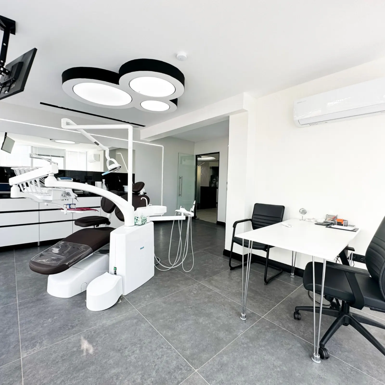 Villa Lara Ağız ve Diş Sağlığı Polikliniği