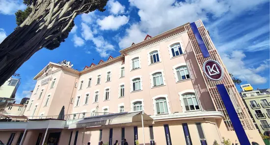 İstanbul Kent Üniversitesi Diş Hastanesi