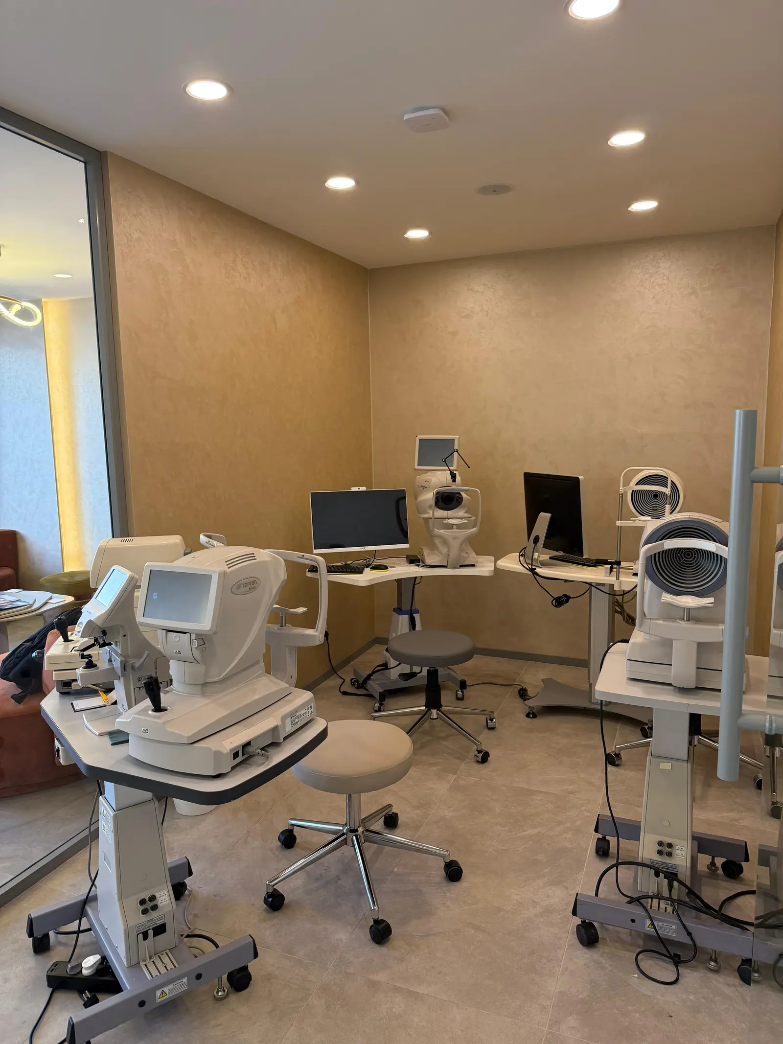 Op. Dr. Anıl Kaya
