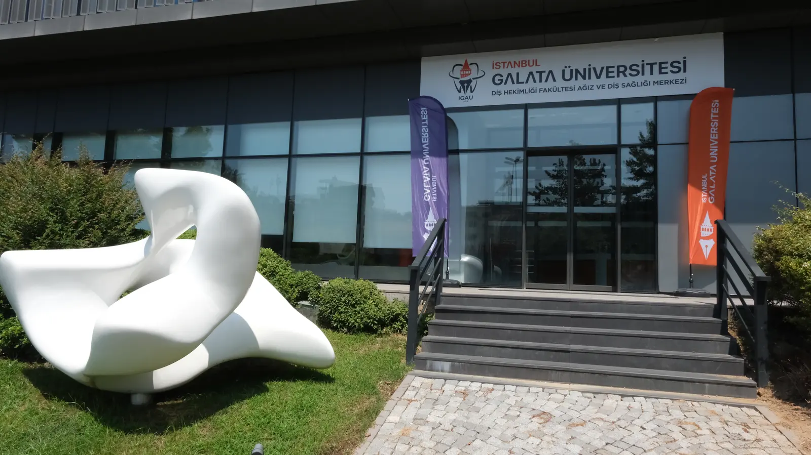 İstanbul Galata Üniversitesi Ağız ve Diş Sağlığı Merkezi