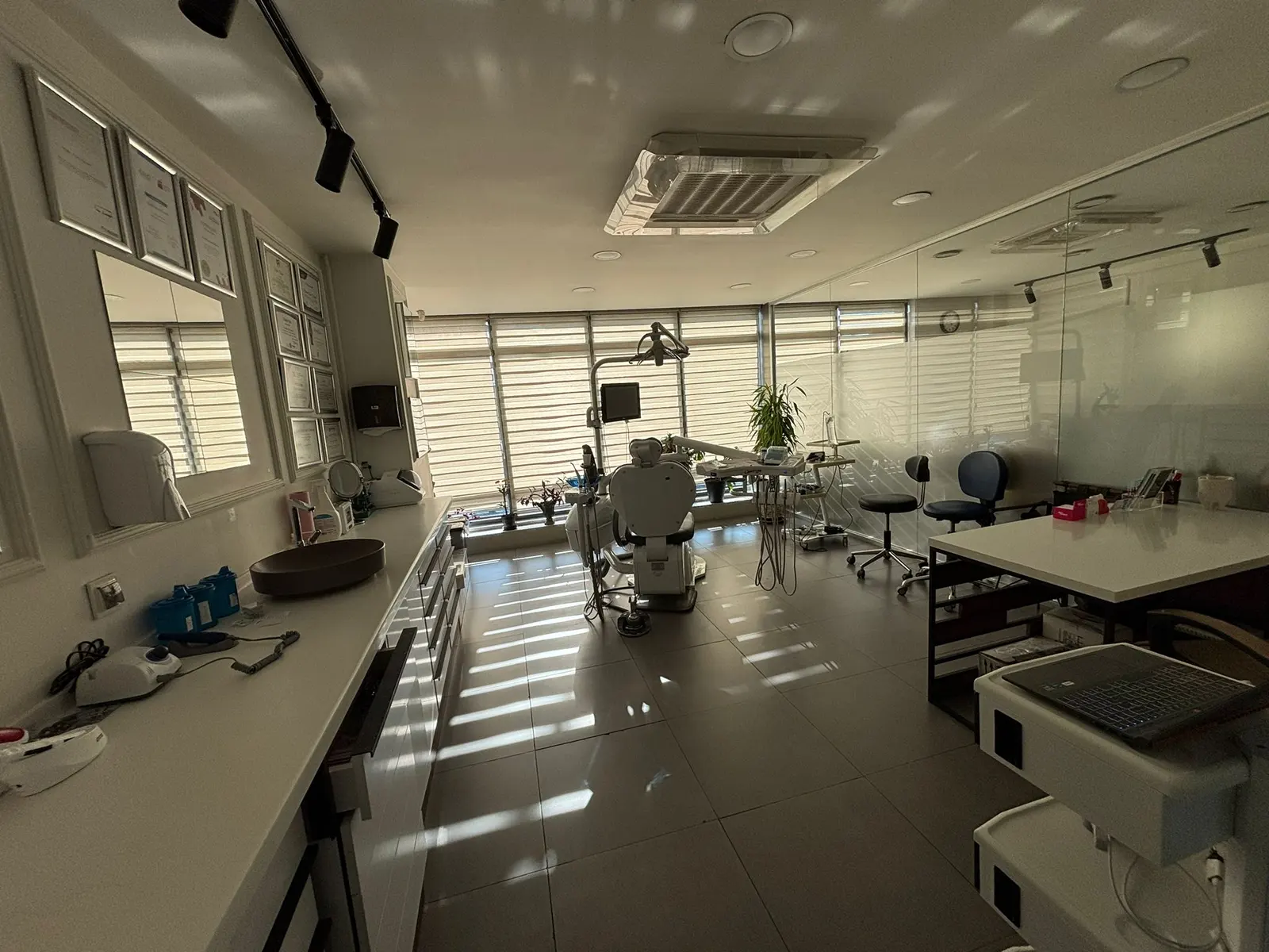 Dentual Ağız ve Diş Sağlığı Polikliniği