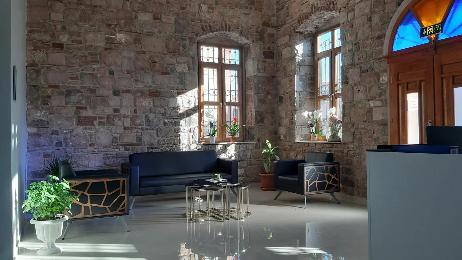 Ayvalık Diş Hekimi Merve YÜCEL İRİZ
