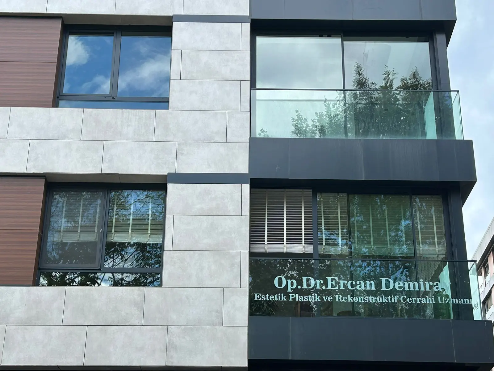 Op. Dr. Ercan Demiray