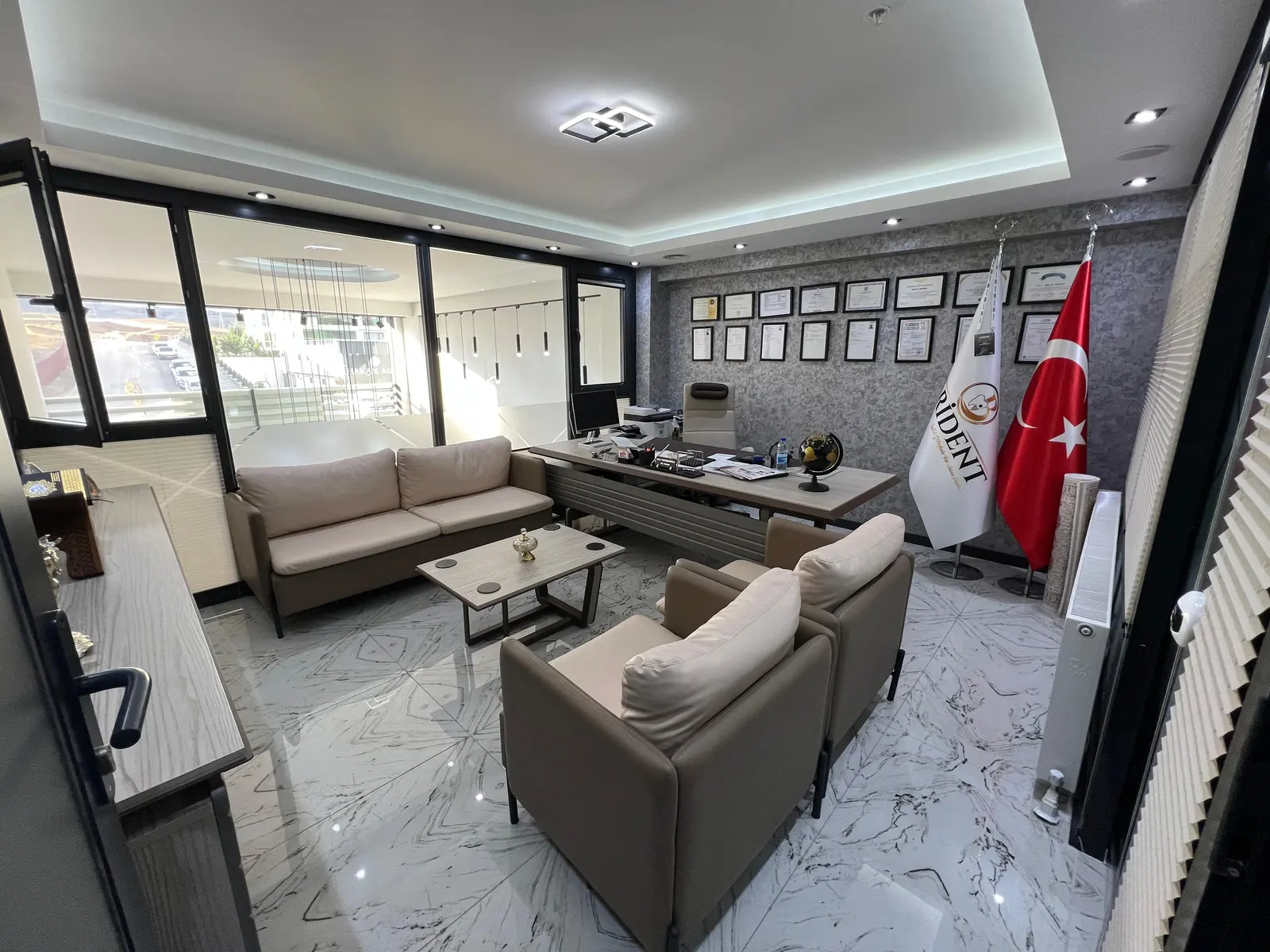 ÖZEL BARİDENT AĞIZ VE DİŞ SAĞLIĞI POLİKLİNİĞİ