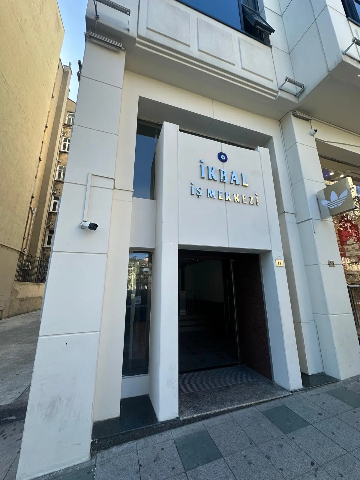 Dr. Naci Celik