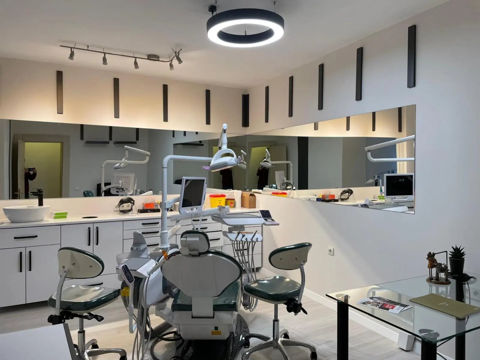 Dr Türker Yücesoy Dental Clinic