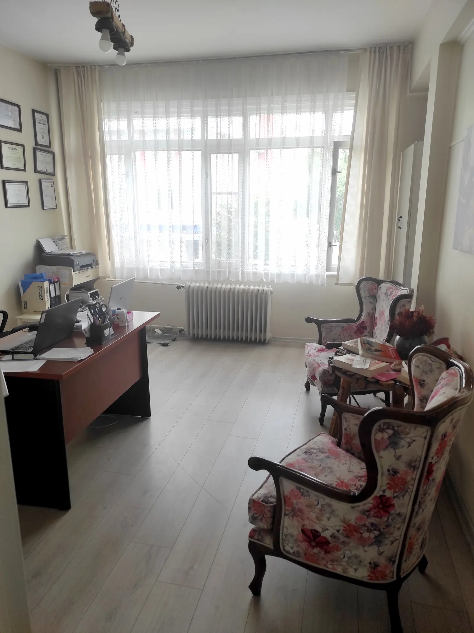 Op. Dr. Ünzile Girişgin Muayenehanesi