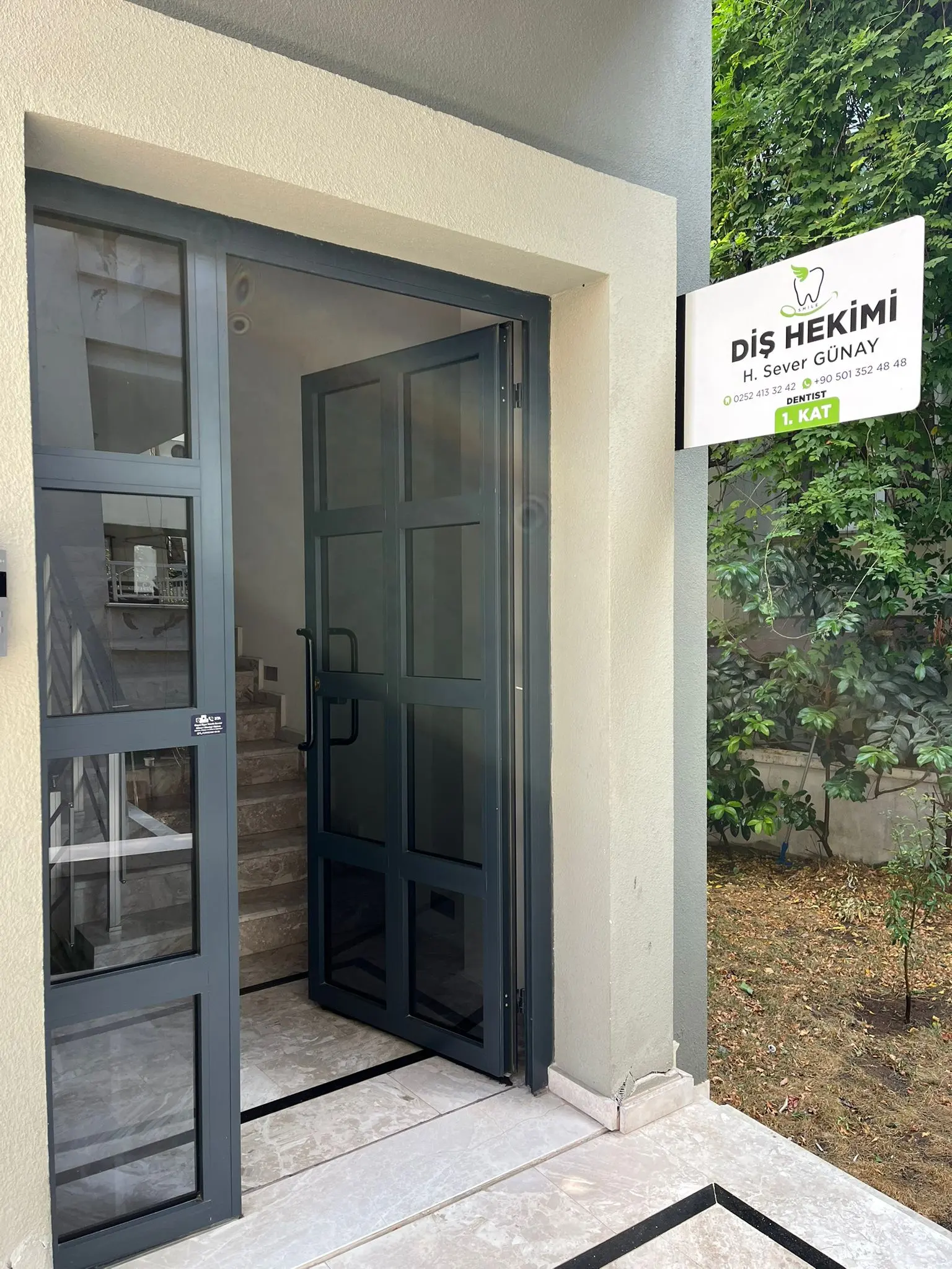 Diş Hekimi H.Sever Günay