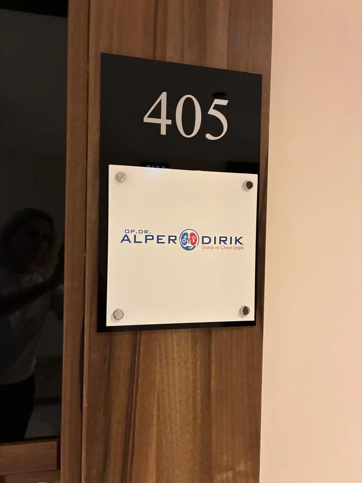 Op.Dr. Alper Dırık
