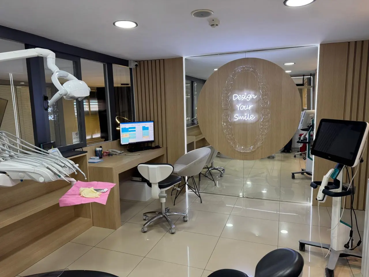 212 Dental Oral and Dental Health Clinic