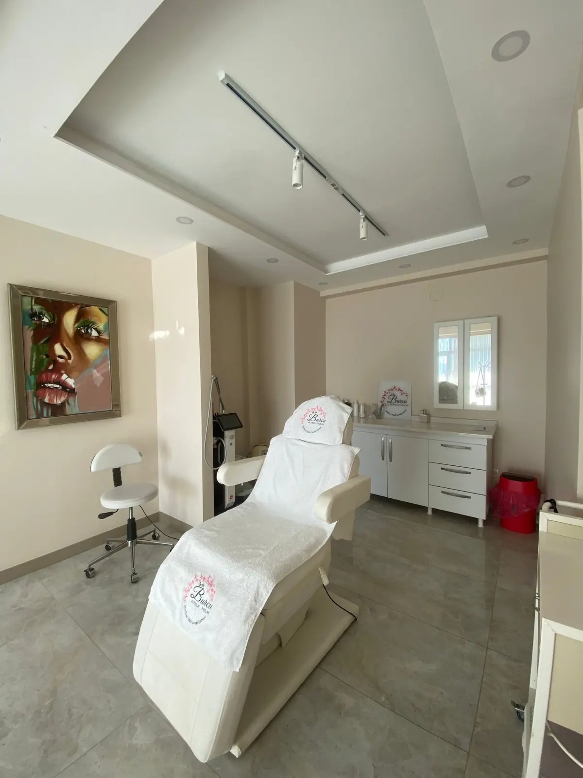 Op. Dr. Burcu Altınok Parlak