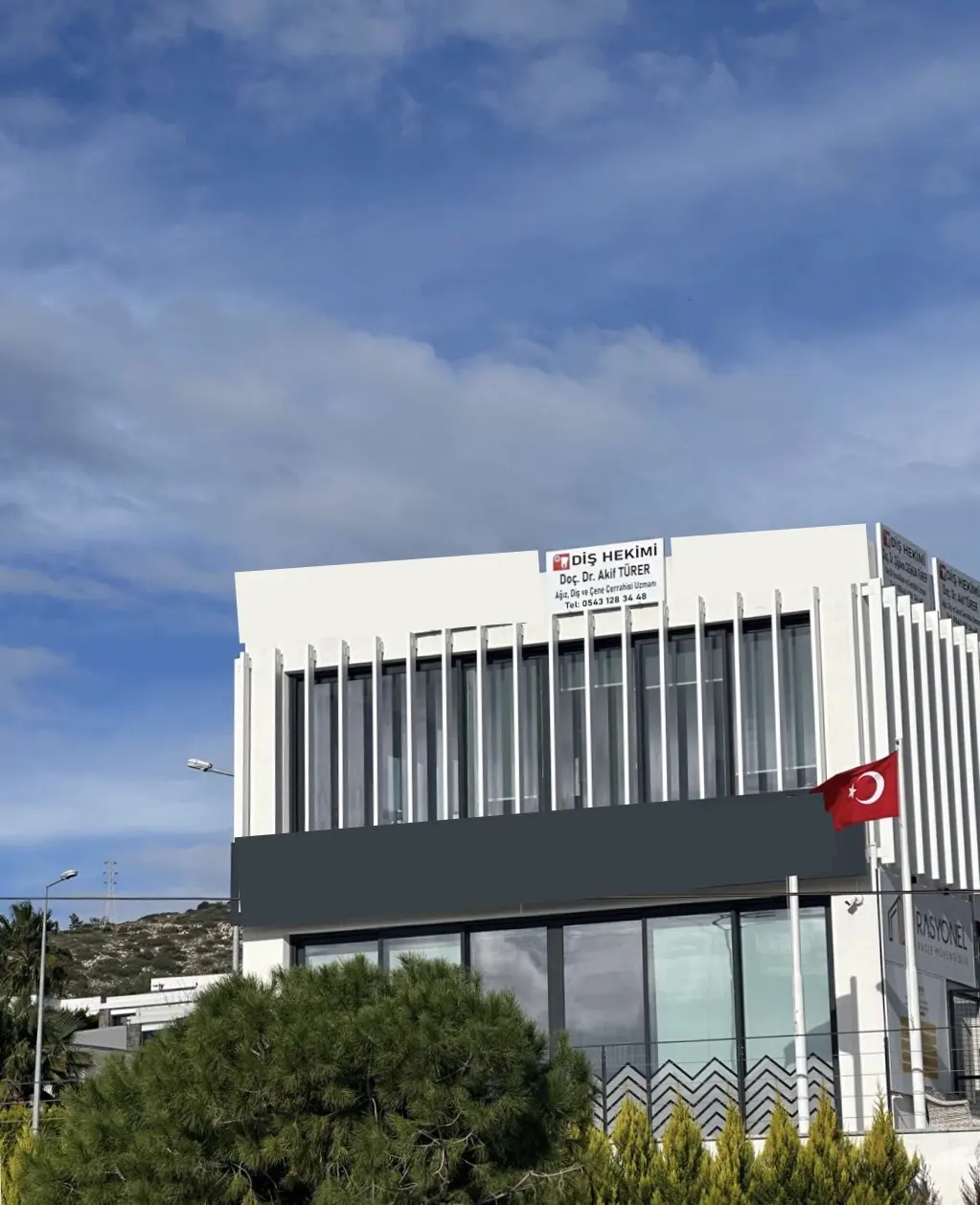 Çene Cerrahı Doç. Dr. Akif TÜRER