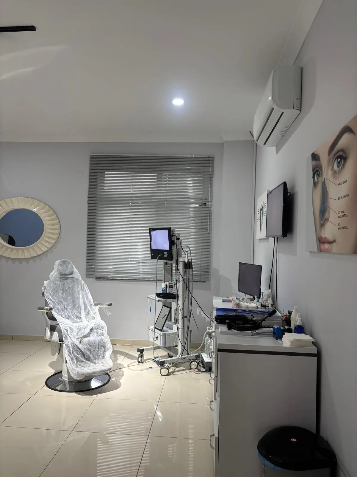 Doç. Dr. Engin Başer Muayenehanesi