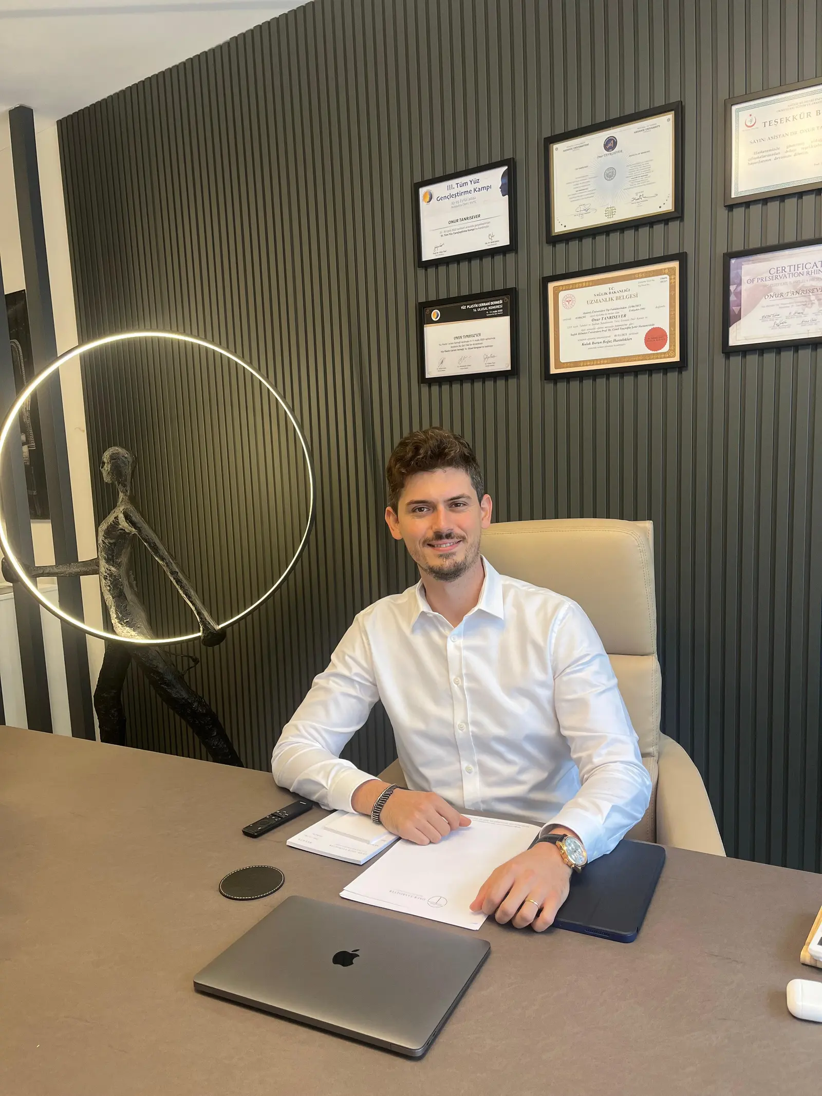 Op.Dr.Onur Tanrısever